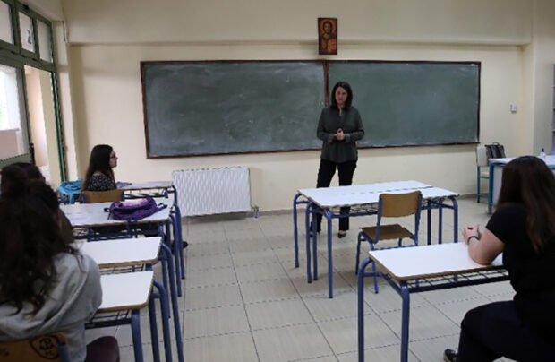 Κεραμέως: Τηρούνται όλα τα μέτρα προστασίας στα σχολεία -Τι γίνεται με τις απουσίες