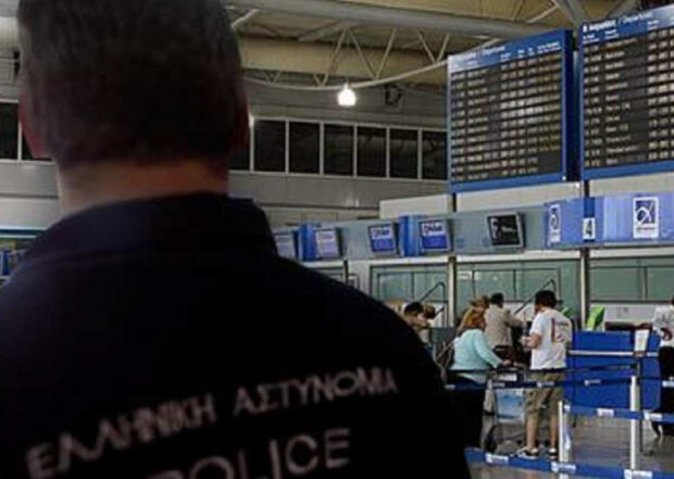 “Ολα στο Γόνατο και οι Αστυνομικοί για την ‘’Λάντζα’’!!!”-Διαμαρτυρία Αστυνομικών νησιών του Αιγαίου