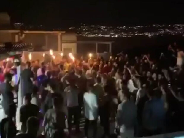 Πάρτι με 500 άτομα σε βίλα στη Μύκονο – Συνελήφθησαν ο ενοικιαστής και ζευγάρι που «έσπασε» την καραντίνα