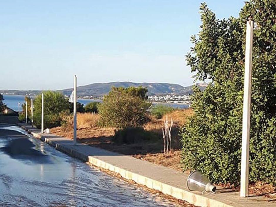 κολωνες