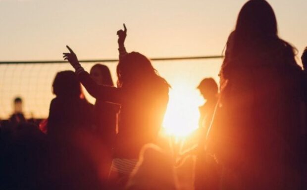 beach-party-koronoios