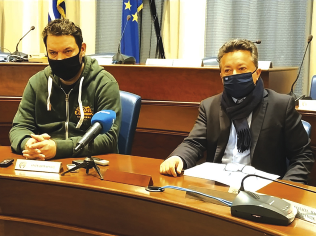 κολιαδης καμπουρης