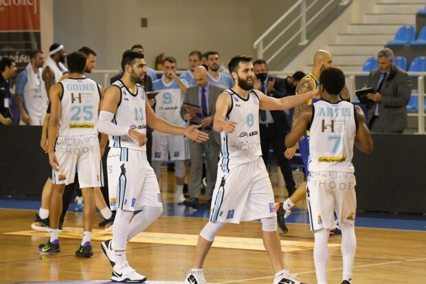 ΚΟΛΟΣΣΟΣ ΜΠΑΣΚΕΤ