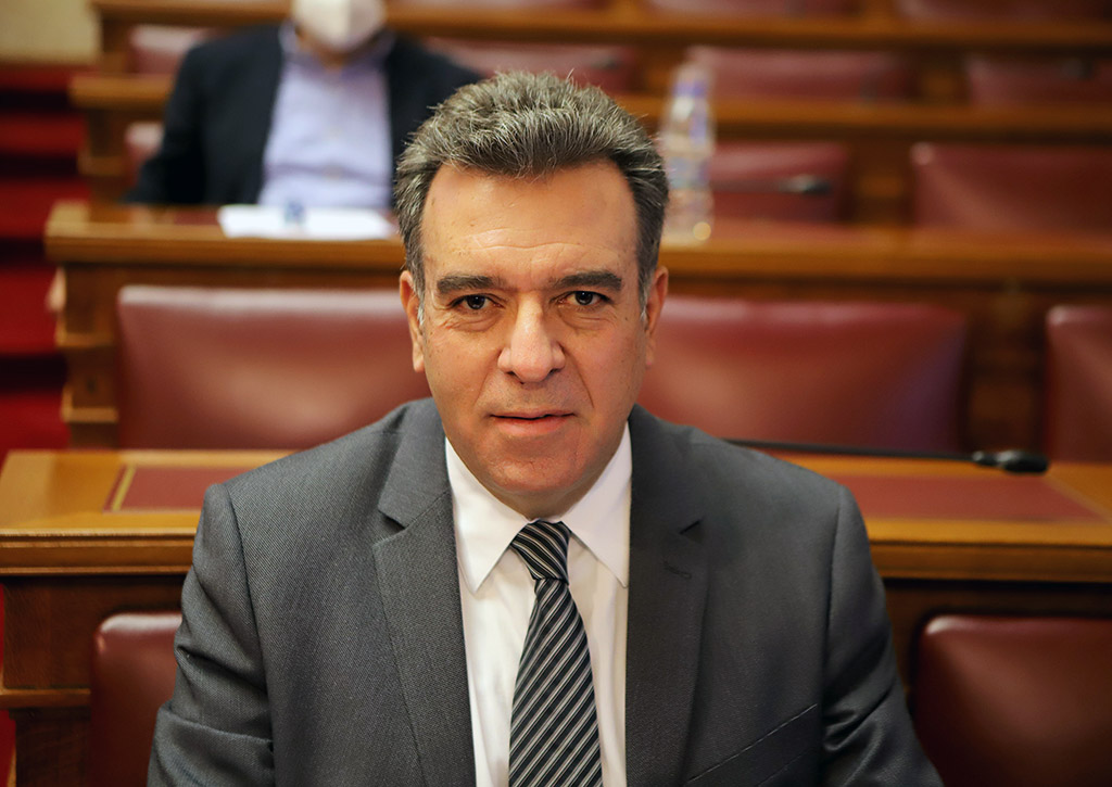 ΜΑΝΟΣ ΚΟΝΣΟΛΑΣ