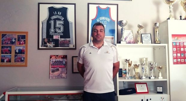 ΠΑΡΗΣ ΧΑΤΖΗΔΑΥΙΔ ΠΡΟΠΟΝΗΤΗΣ