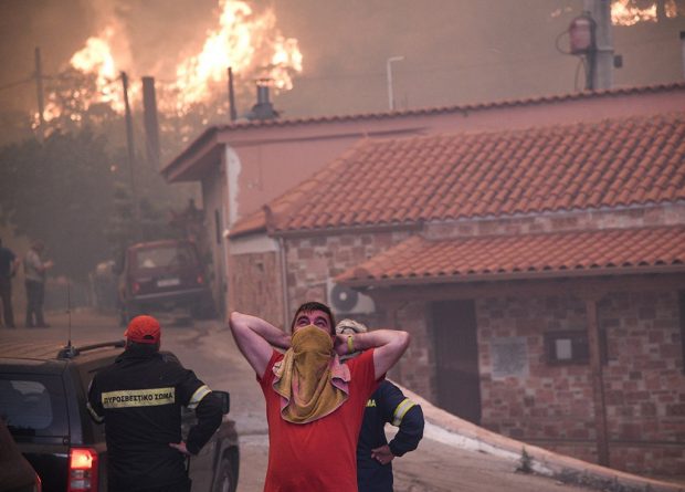 Ασταμάτητη η πύρινη λαίλαπα σε Εύβοια, Πελοπόννησο