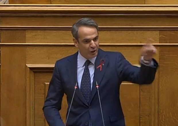 «Χαμός» στη Βουλή με Μητσοτάκη – Πολάκη: “Είσαι άσχετος” – “Με αντιεμβολιαστές δεν μιλώ, κ. Τσίπρα διώξτε τον”