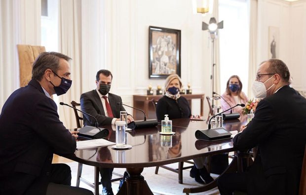 Μητσοτάκης: Ηθική υποχρέωση να πείσουμε για την ανάγκη εμβολιασμού
