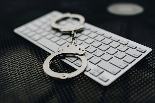 ΑΠΑΤΗ INTERNET PHISHING