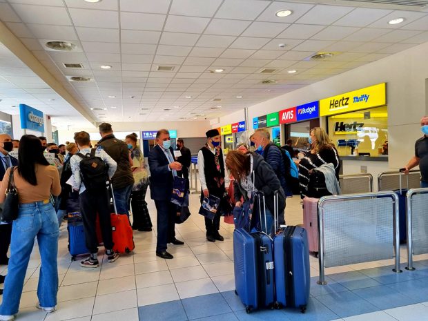 Πρεμιέρα της τουριστικής σεζόν στη Ρόδο με εννέα πτήσεις και 1022 επισκέπτες
