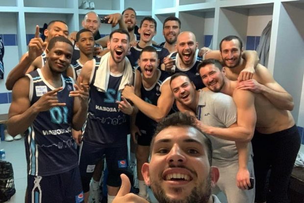 ΚΟΛΟΣΣΟΣ ΜΠΑΣΚΕΤ