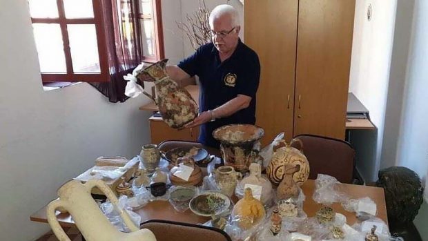 αρχαιοκαπηλια ροδος