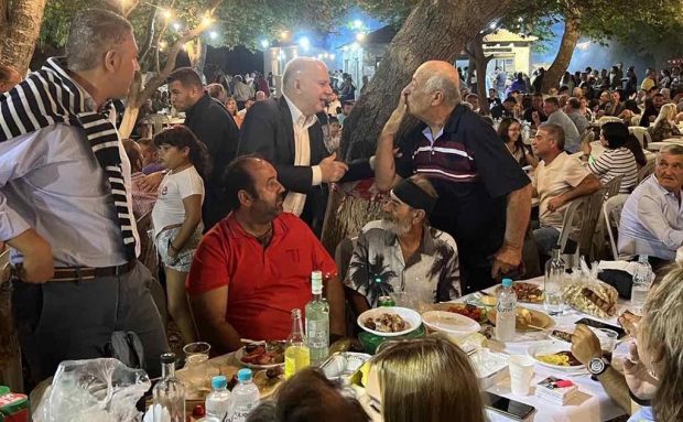 ΚΑΜΠΟΥΡΑΚΗΣ ΣΑΛΑΚΟΣ