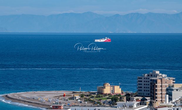 Το Oruc Reis έξω από τη Ρόδο -Πλέει προς Αττάλεια για έρευνες
