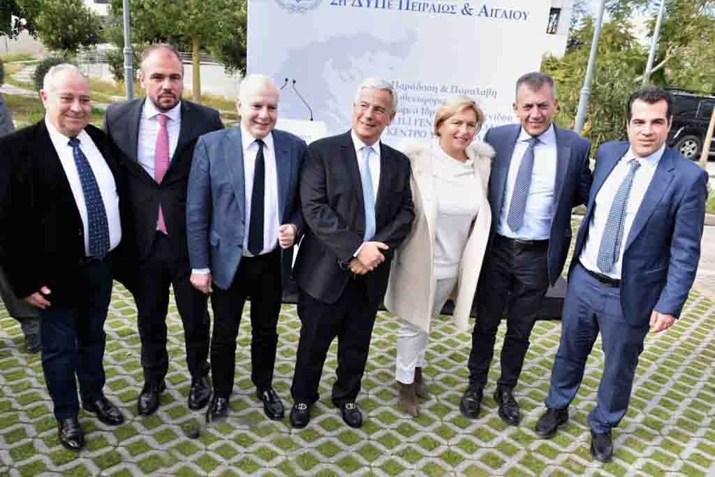 παράδοση ασθενοφόρων