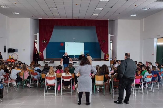 Πρώτες Βοήθειες" στο Δημοτικό Σχολείο Γενναδίου