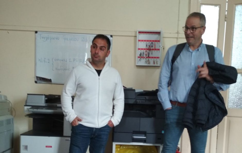 ΚΚΕ ΕΠΊΣΚΕΨΗ ΣΧΟΛΕΙΑ