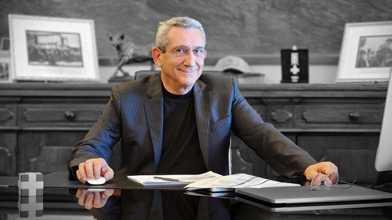 ΧΑΤΖΗΜΑΡΚΟΣ ΓΙΩΡΓΟΣ