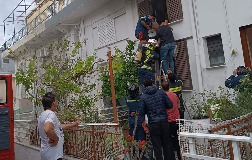διάσωση ηλικιωμένης