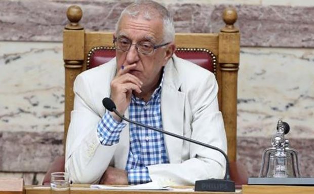 «Μείον» για το κοινοβούλιο