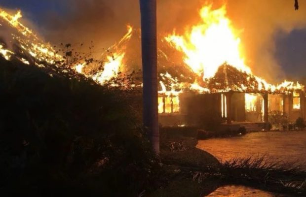 Η αδιανόητη ιστορία 2 τουριστών: Δεν πήγαν στη Ρόδο, λόγω της μεγάλης φωτιάς και βρέθηκαν… πυρόπληκτοι στη Χαβάη