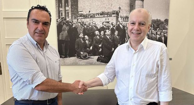 ΚΑΜΠΟΥΡΑΚΗΣ - ΦΛΕΒΑΡΗΣ