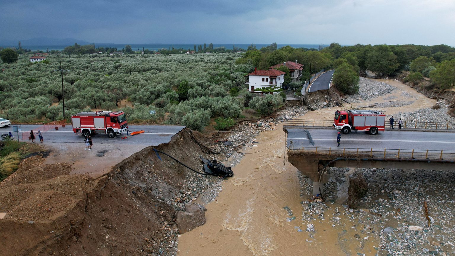 2023-09-07T075748Z_1540344382_RC2J33ALAWW9_RTRMADP_3_EUROPE-WEATHER-GREECE-STORM