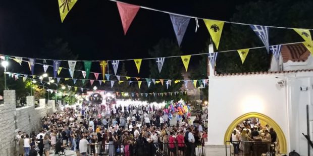 Χιλιάδες προσκυνητές και φέτος στην Παναγιά Τσαμπίκα που γιορτάζει σήμερα
