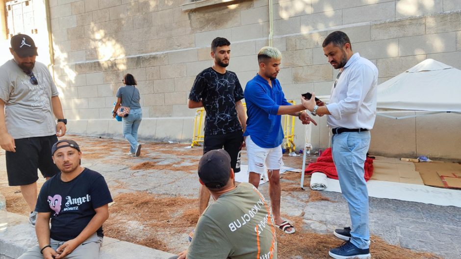 Γερονικόλας πρόσφυγες