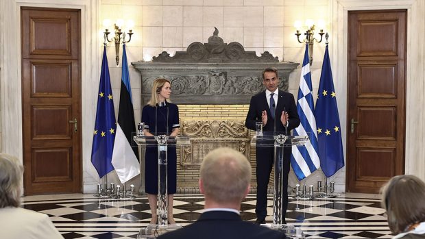«Τα σύνορα δεν μπορούν να παραβιάζονται – Πρέπει να διασφαλίσουμε νόμιμα μονοπάτια μετανάστευσης »