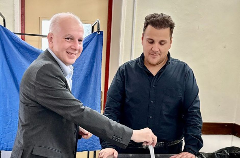 ΚΑΜΠΟΥΡΑΚΗΣ