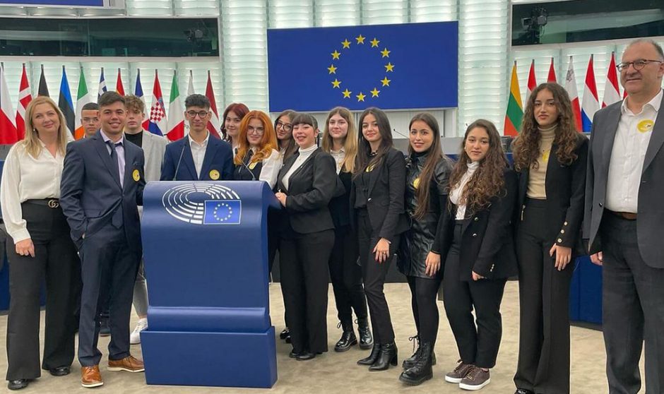 ΓΕΛ ΚΡΕΜΑΣΤΗΣ Ευρωπαικό Κοινοβούλιο
