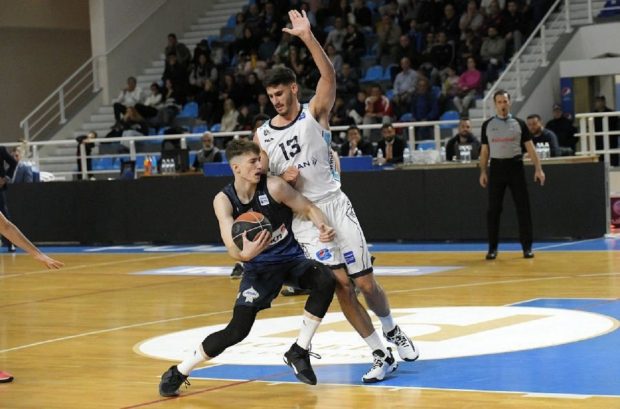ΚΟΛΟΣΣΟΣ ΚΑΡΔΙΤΣΑ ΝΙΚΟΣ ΚΑΜΑΡΙΑΝΟΣ