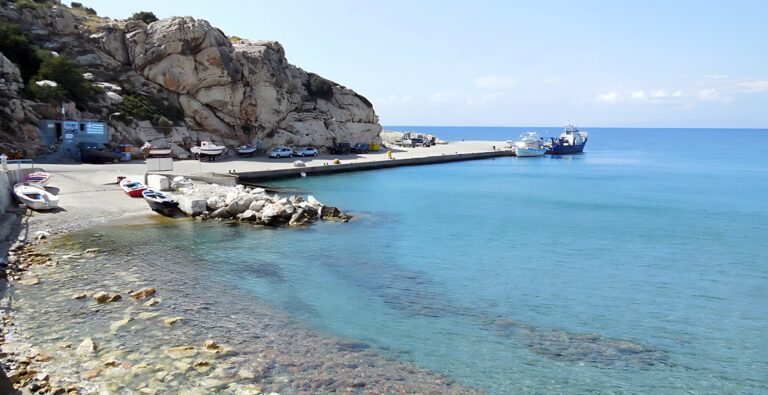 ΚΑΜΕΙΡΟΣ ΛΙΜΑΝΙ