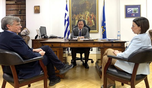 Τον Σωτήρη Τσιόδρα συνάντησε η νέος Υπουργός Υγείας – Στο επίκεντρο ο κορωνοϊός