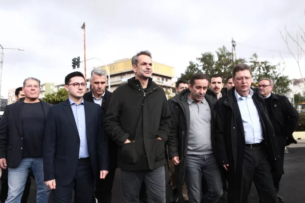 Μητσοτάκης: «Θα συνεχίσουμε να τα βάζουμε με το “τέρας” της ακρίβειας»