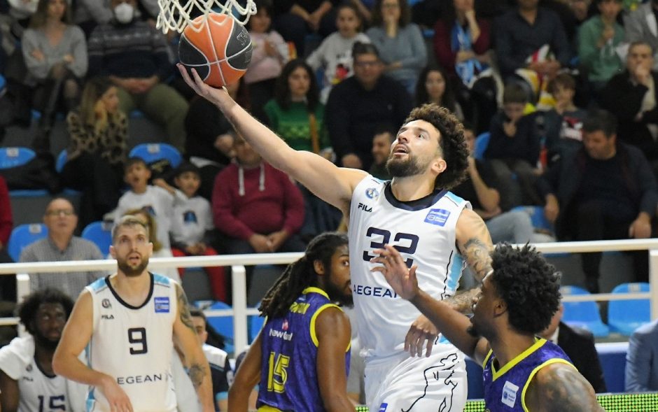 ΚΟΛΟΣΣΟΣ ΛΑΥΡΙΟ ΜΠΑΣΚΕΤ