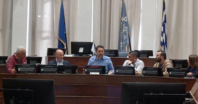 ΔΗΜΟΤΙΚΗ ΕΠΙΤΡΟΠΗ