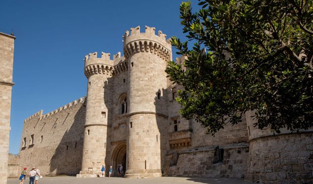 Το Τάγμα των Ιπποτών αναβιώνει στη Ρόδο