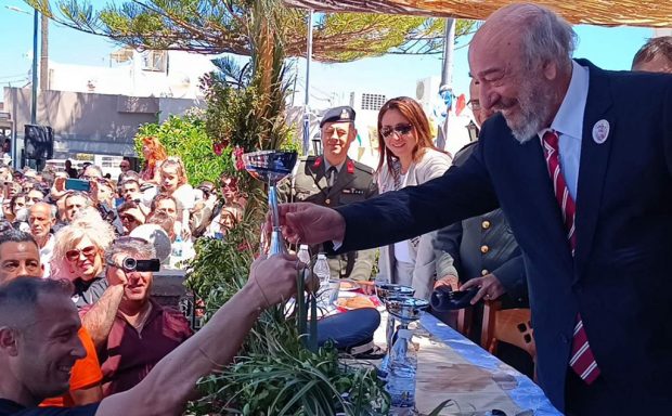 Γ. Νικητιάδης. Συνεχίζει την περιοδεία του στα νησιά μας και αυτή την εβδομάδα