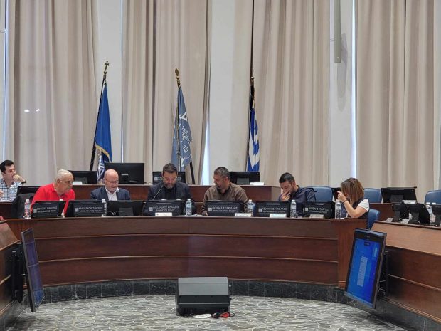 δημοτικη επιτροπή