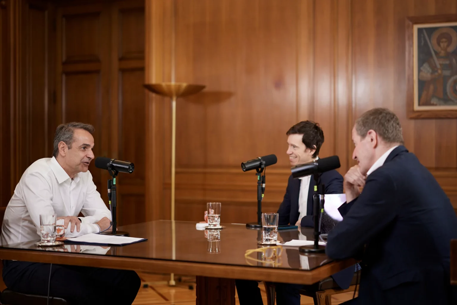 mitsotakis-synentefksi-rest-is-politics