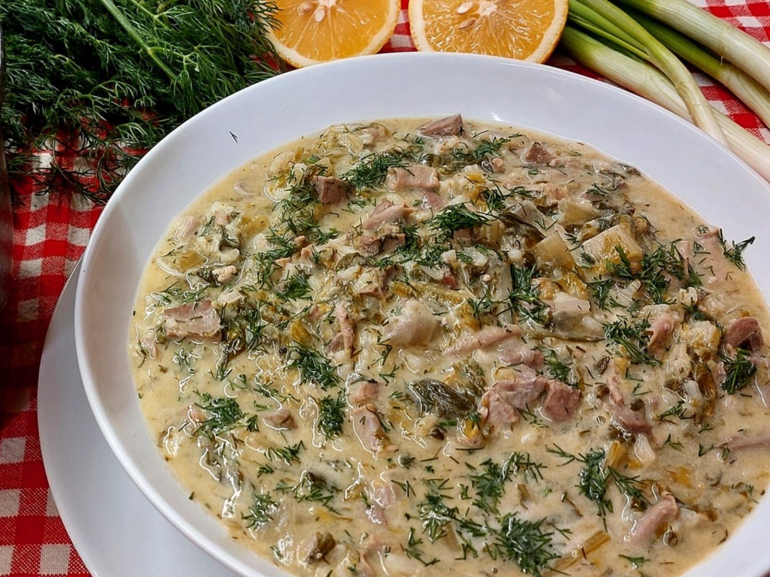 paradosiaki-mageiritsa-me-avgolemono_1681390240