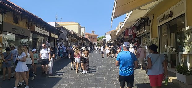 ΜΕΣΑΙΩΝΙΚΗ ΠΟΛΗ ΚΙΝΗΣΗ