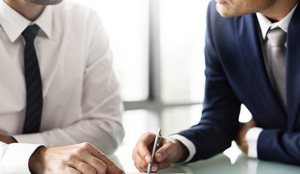 Στα σκαριά κίνητρα σε επιχειρήσεις για παροχές σε εργαζόμενους με παιδιά