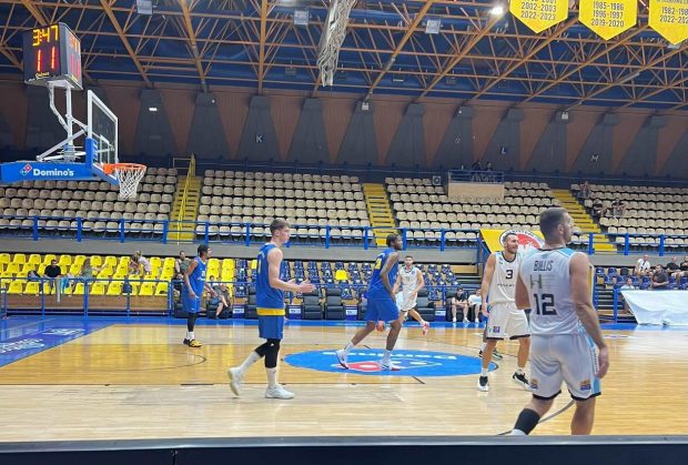 ΠΕΡΙΣΤΕΡΙ ΚΟΛΟΣΣΟΣ ΜΠΑΣΚΕΤ