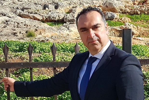 ΦΛΕΒΑΡΗΣ