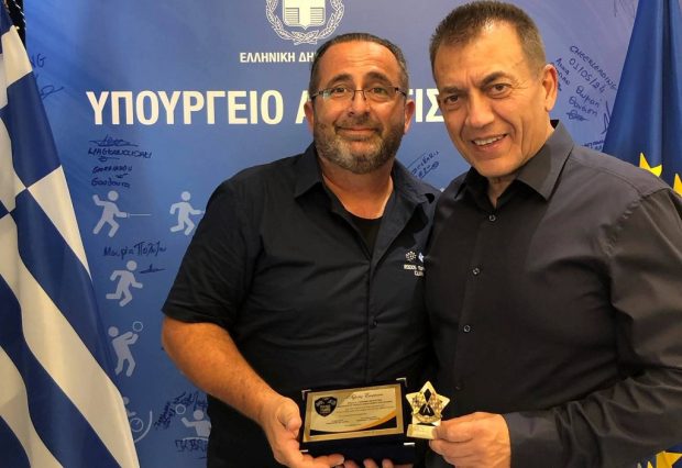 Τάσος Αρνάς- Βρούτσης