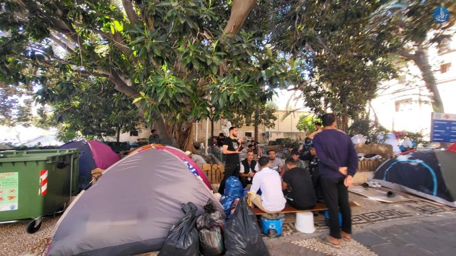 ΦΩΤΟ ΜΕΤΑΝΑΣΤΕΣ