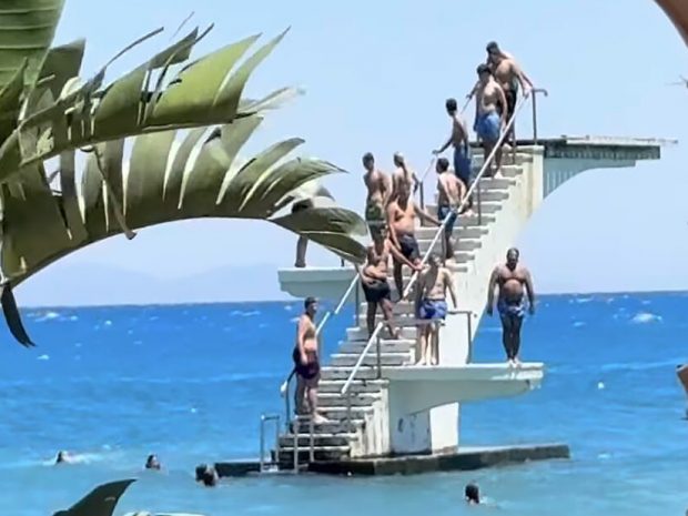 ΤΡΑΜΠΟΛΙΝΟ ΕΛΛΗ